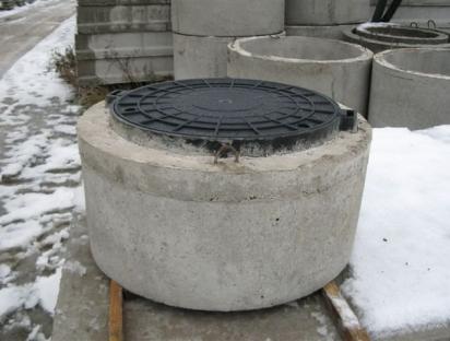 Стеновое кольцо с полимерным люком